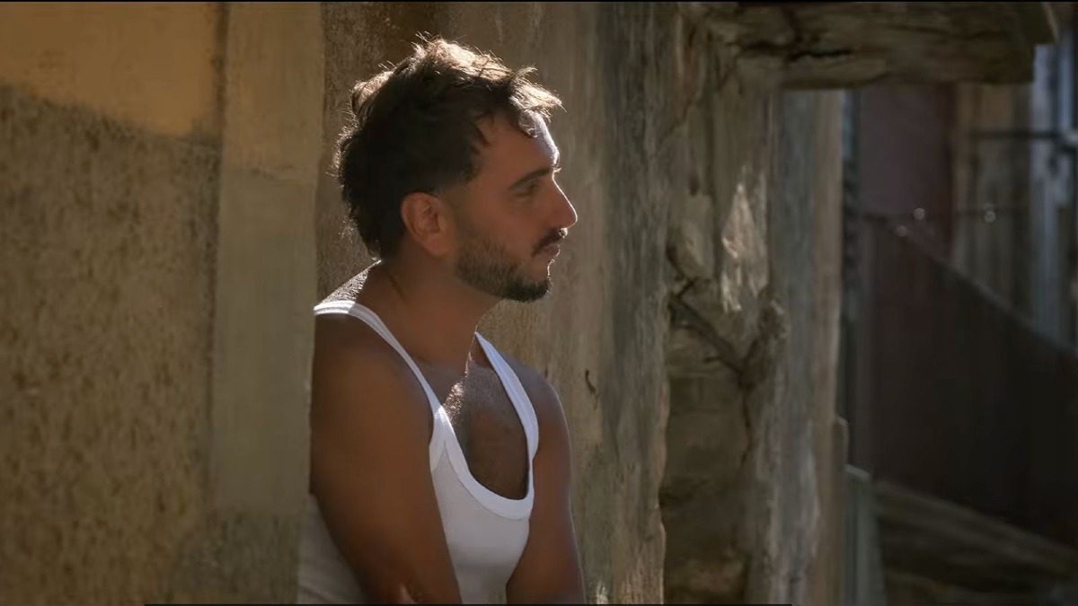Libra racconta la Calabria con “Vruscia”: il videoclip girato a Girifalco - Francesco Rosanò