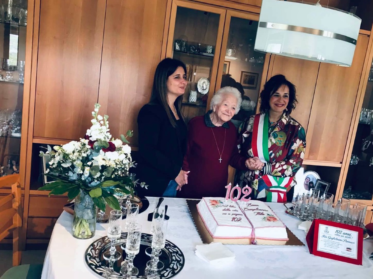 Calabria, 102 anni di amore e saggezza per la signora Guglielmina: la storia - Foto: Uff. Stampa Comune di Casali del Manco