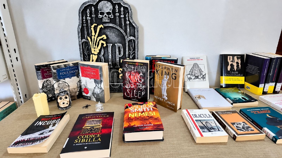 Crotone - Halloween alla Biblioteca Armando Lucifero di Crotone: letture horror e giochi da paura - Foto: Redazione 