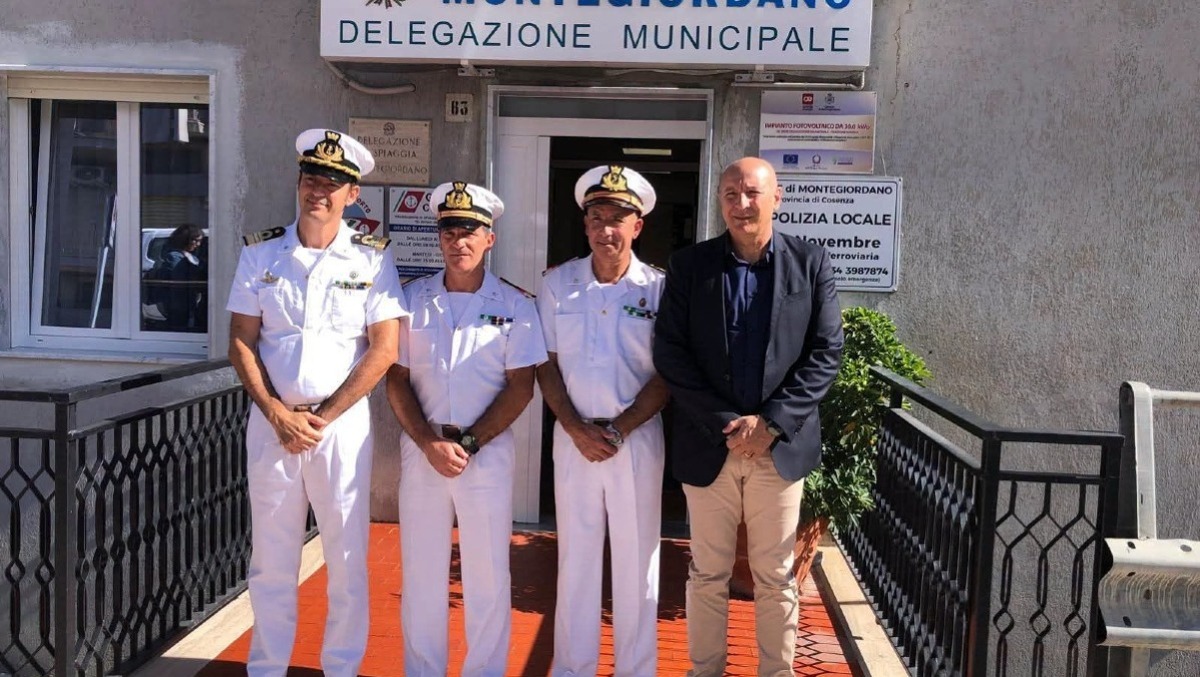Amendolara, cambio al vertice della Guardia Costiera di Montegiordano: il saluto del Comune - Foto: Uff. Stampa Comune di Amendolara