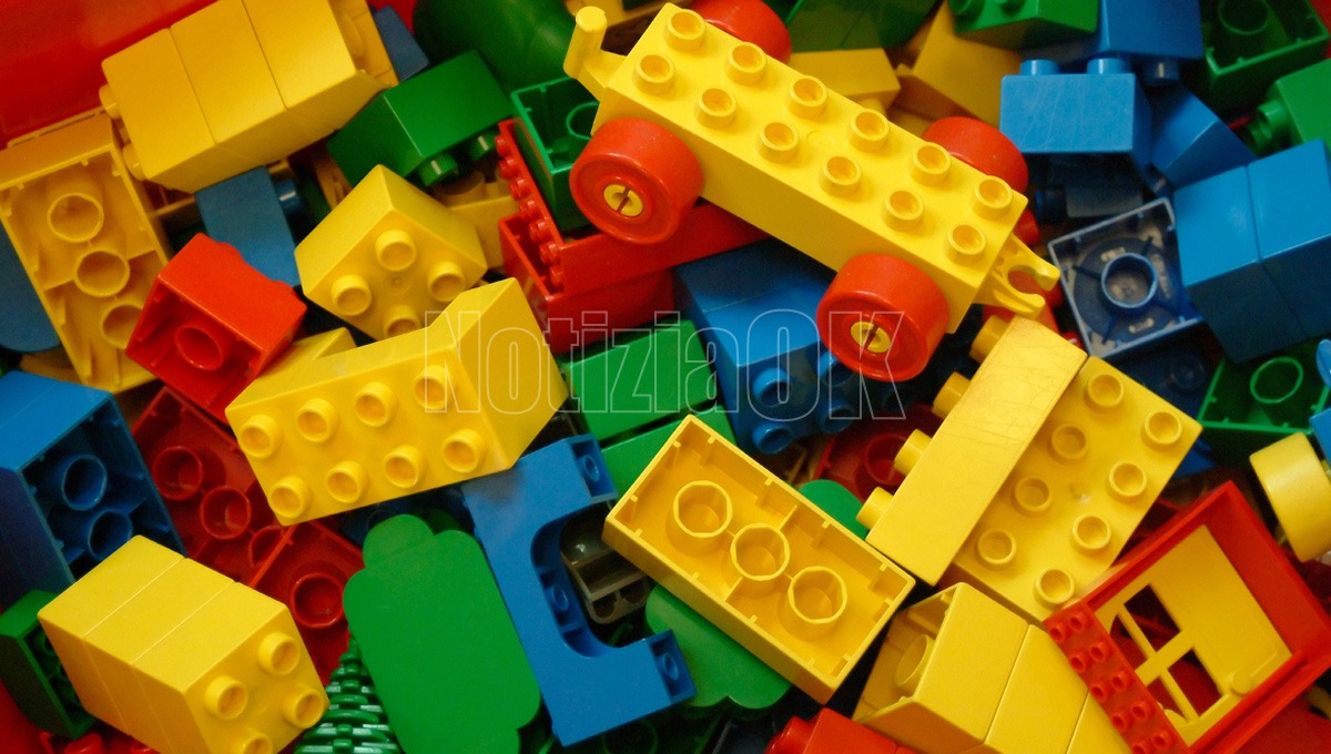 Sangineto, il Castello del Principe diventa una grande officina di creatività con i mattoncini LEGO - Foto: Redazione 