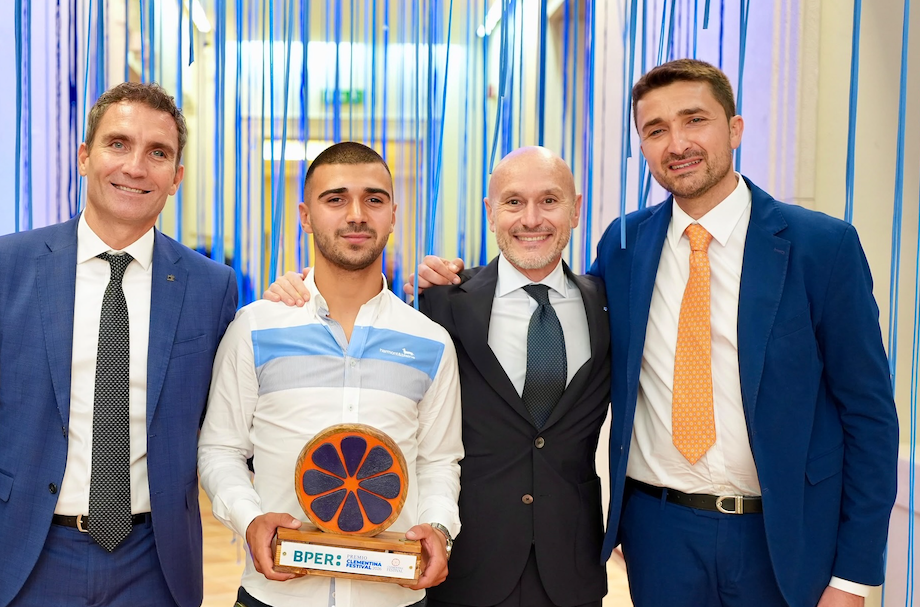 Corigliano-Rossano - A Pasquale Straface il premio BPER Banca Clementina Festival 2026 - Foto: La consegna del riconoscimento