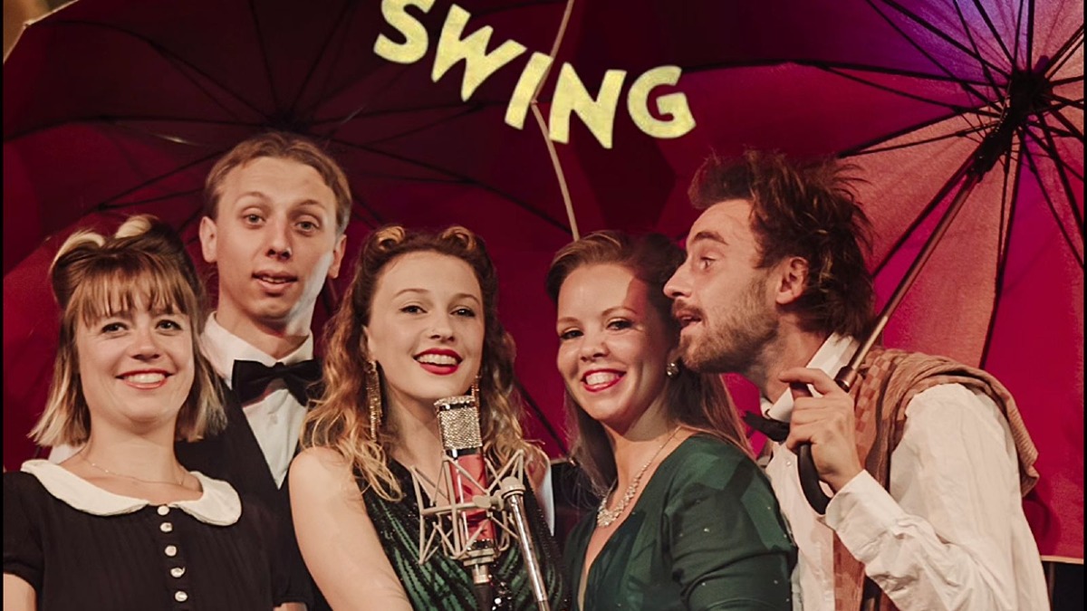 Circus Ronaldo porta “Swing” a Crotone: due serate di circo e atmosfere rétro - Foto Locandina Ufficiale 