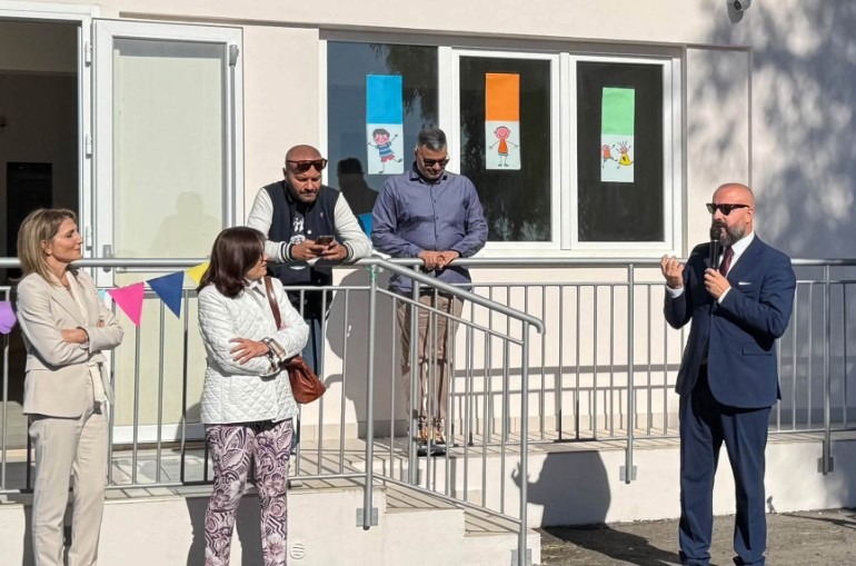 Lamezia Terme, riapre dopo sette anni la scuola dell’infanzia del quartiere Bella - Foto: Domenico Gianturco
