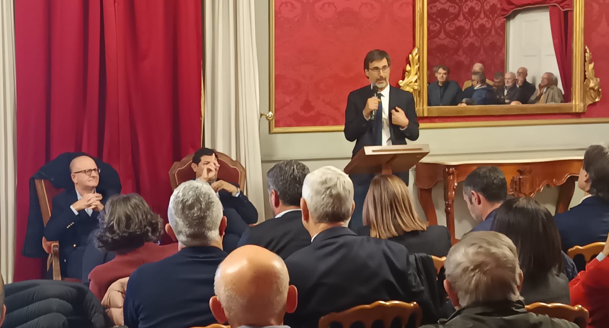 Bevacqua presenta il suo libro a Cosenza: oltre 300 persone per il dibattito sul futuro della Calabria - Foto Uff. Stampa Comune di Cosenza 