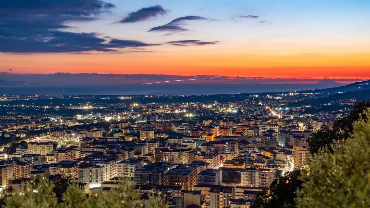 Lamezia Terme, il Comune cerca assistenti sociali e mediatori culturali: avviso pubblico - Foto Uff Stampa Comune di Lamezia