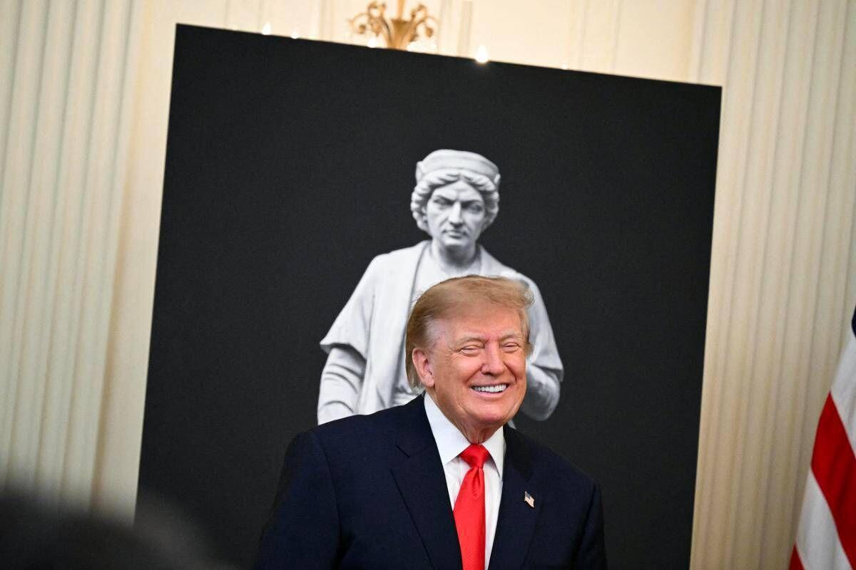 Trump festeggia Colombo alla Casa Bianca, caccia al voto degli italoamericani - 