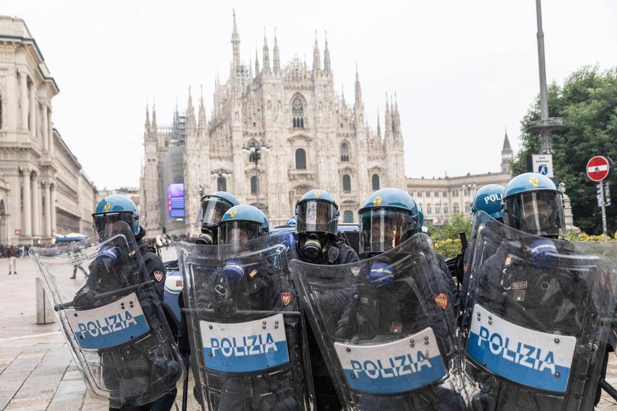 Milano, il lungo ottobre di piazza tra timori e bufale social su violenze e ronde - 