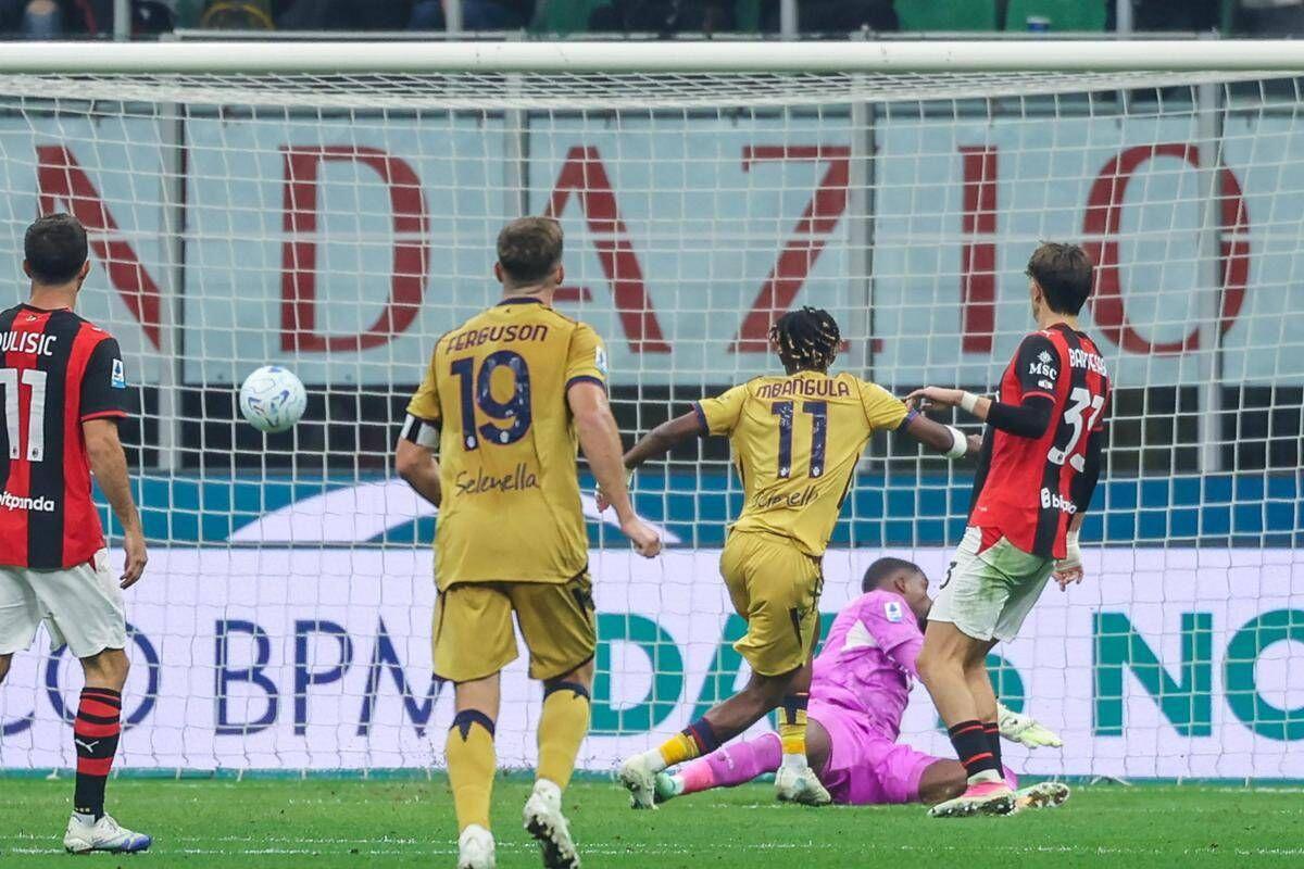Mbangula come Batistuta, storica tripletta a San Siro contro il Milan dell'ex Juve - 