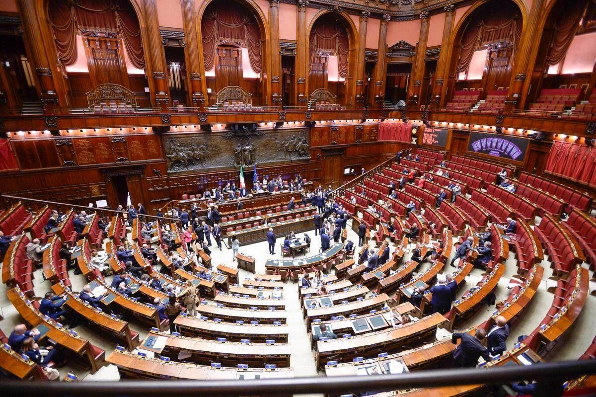 Legge elettorale, dalla Camera via libera alla fiducia su art.1 e 2. Opposizioni: "Incostituzionale"