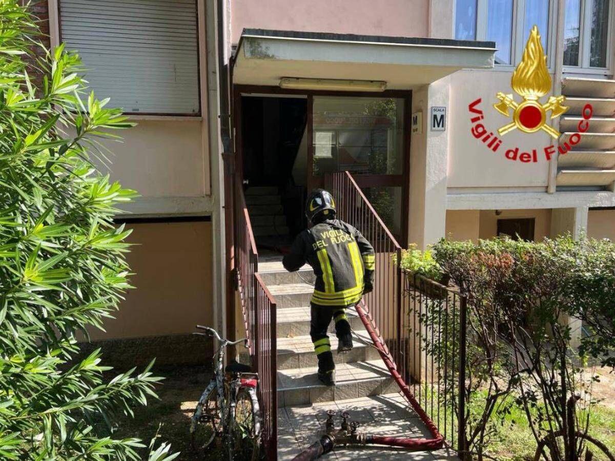 Milano, anziana muore nell'incendio dell'appartamento - 