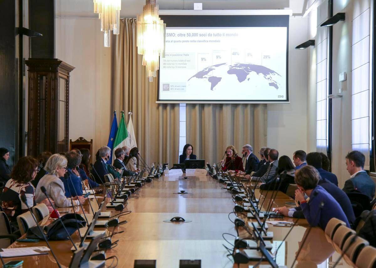 Milano sede di Esmo 2028, all'università Statale l'annuncio del congresso europeo di oncologia - 