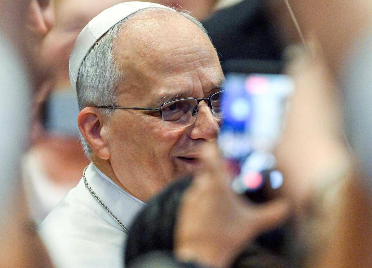 Papa: "Mi hanno trovato un nodulo circoscritto al polmone, mi opero" - 
