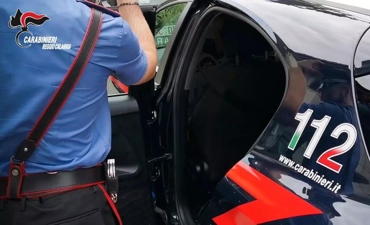 Associazione a delinquere, estorsione e spaccio, 12 arresti nel Reggino - 