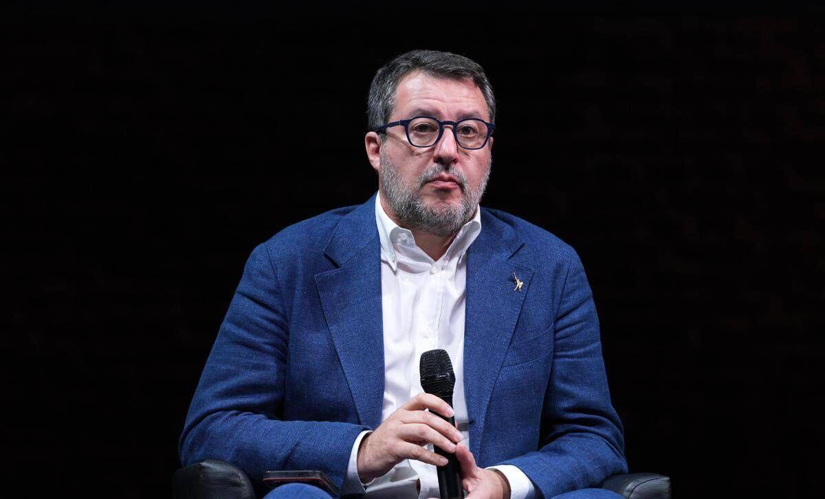 Salvini: "Stiamo lavorando per superare legge Fornero, in pensione a 64 anni" - 