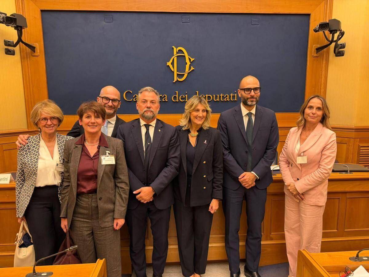 Cancro seno, '4 pazienti su 10 temono di perdere il lavoro' - 