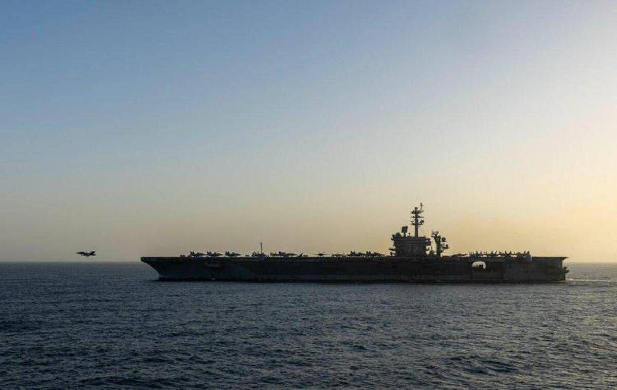 Iran, tre petroliere in fiamme nello Stretto di Hormuz dopo l'urto con mine - 