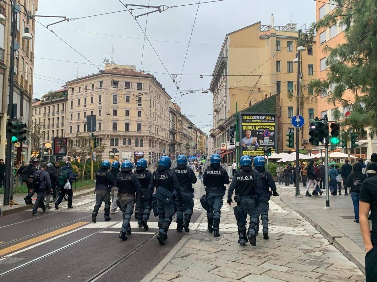 Mattarella: "Ovunque violenze inaccettabili, piena solidarietà alle forze dell'ordine" - 