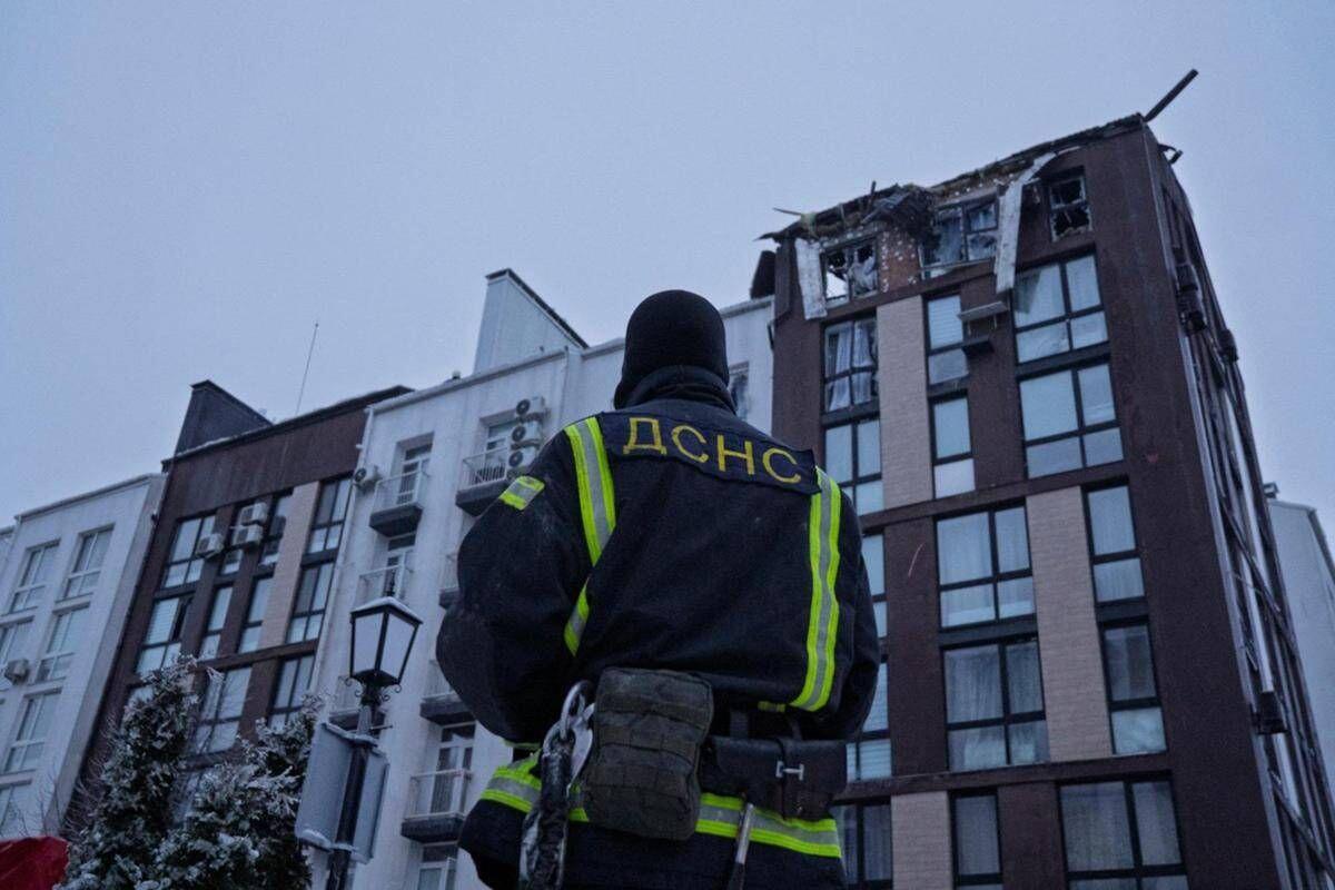 Ucraina, nuovo attacco con droni su Kiev: Mosca colpisce ponte per rifornimenti militari - 