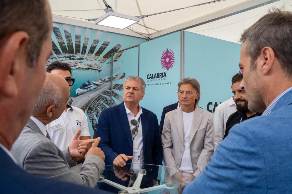 La Calabria al Salone Nautico di Genova, Mancuso: “La sfida è di trasformare il mare in un motore stabile di crescita” - 