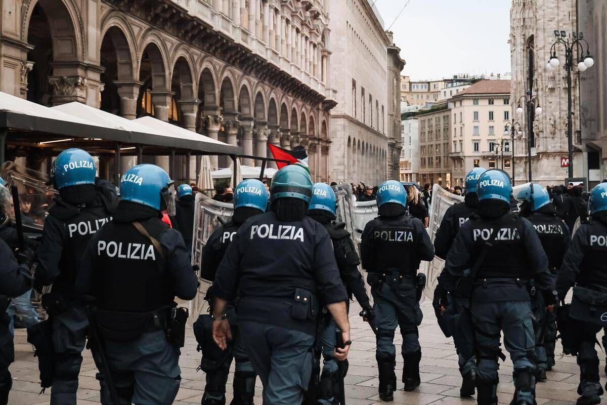 Cortei e manifestazioni, Viminale rafforza i controlli rafforzati: "Violenti saranno isolati" - 