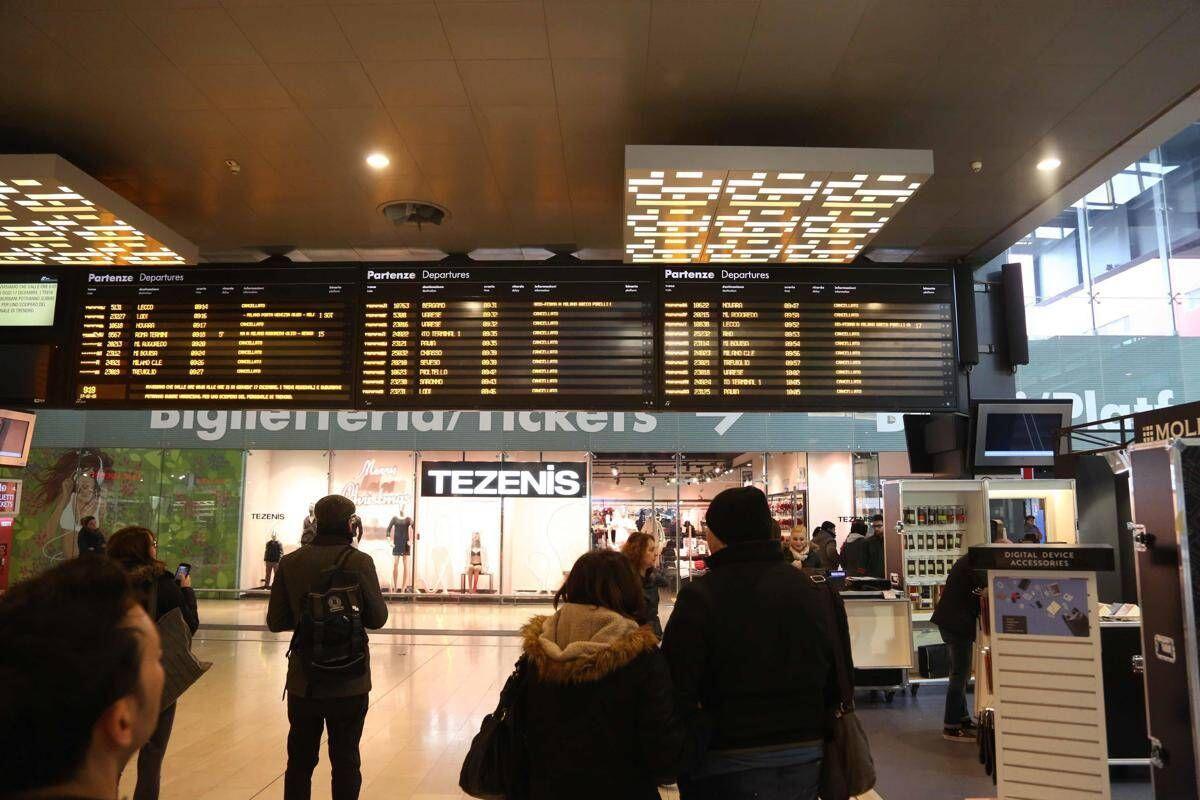 Sciopero oggi, venerdì 2 ottobre: treni, scuola e sanità a rischio. Il calendario delle proteste - 