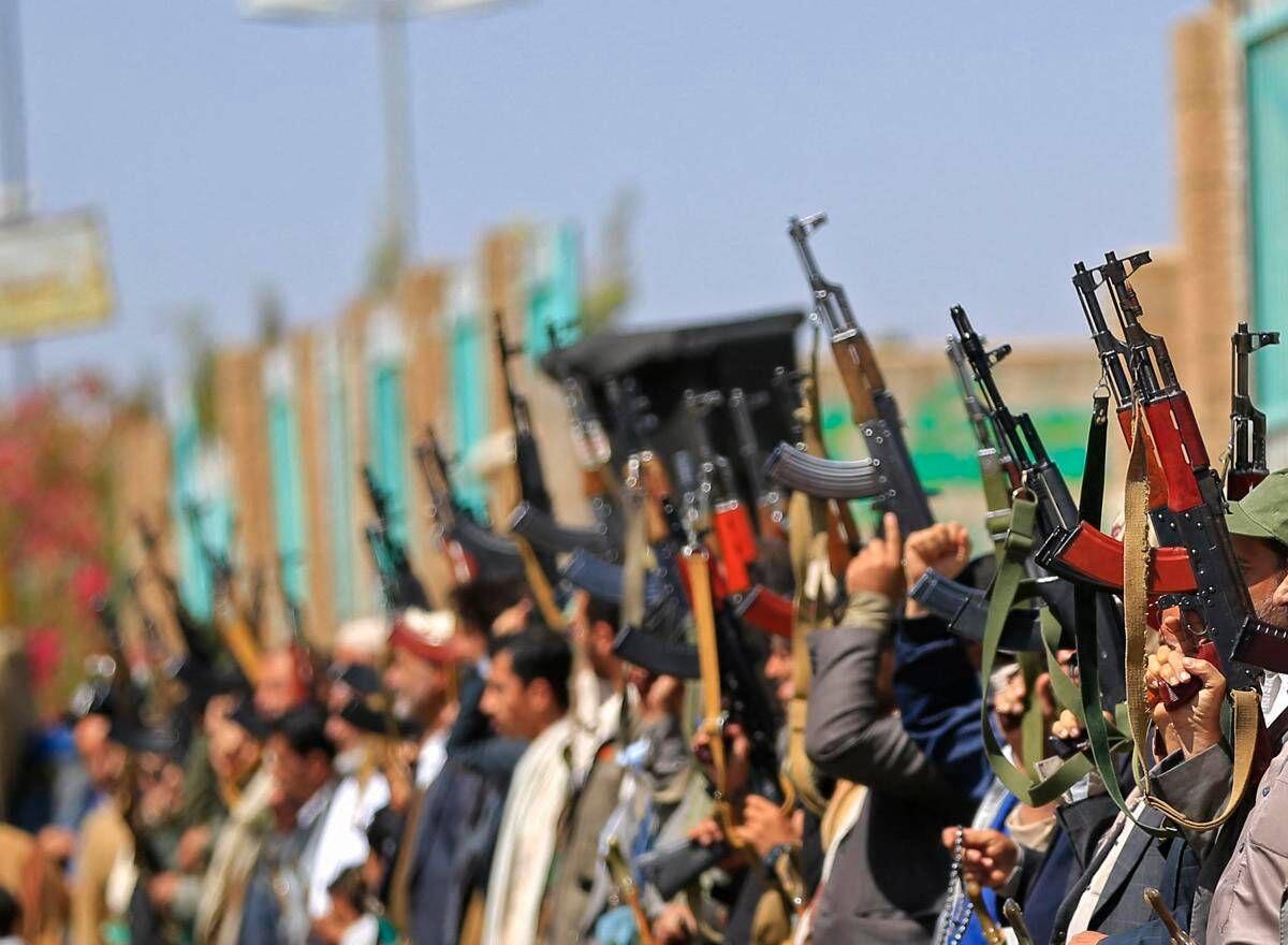 Yemen, Houthi minacciano altri attacchi contro aeroporti e siti petroliferi in Arabia Saudita - 