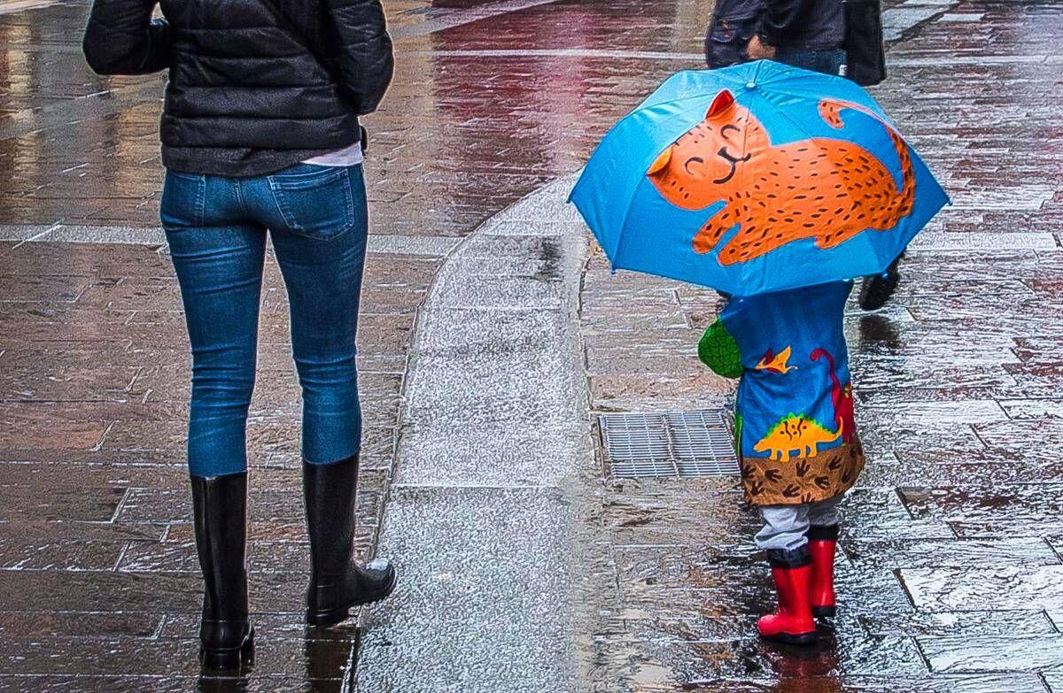 Maltempo, allerta meteo arancione oggi in Campania, Calabria, Puglia e Sicilia. L'elenco delle scuole chiuse - 