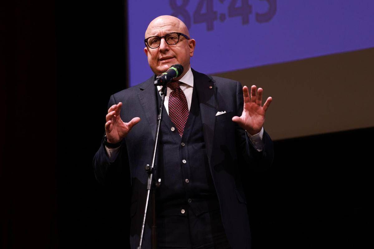 Ex vicepresidente Regione siciliana Gaetano Armao indagato per corruzione, Procura chiede arresto - 