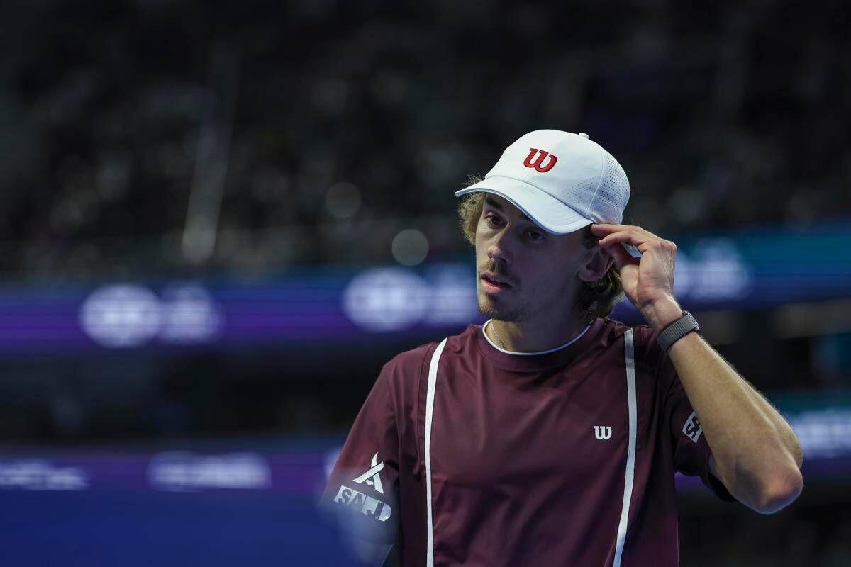 De Minaur 'punge' Zverev: "Alcuni impiegano troppo tempo per servire" - 