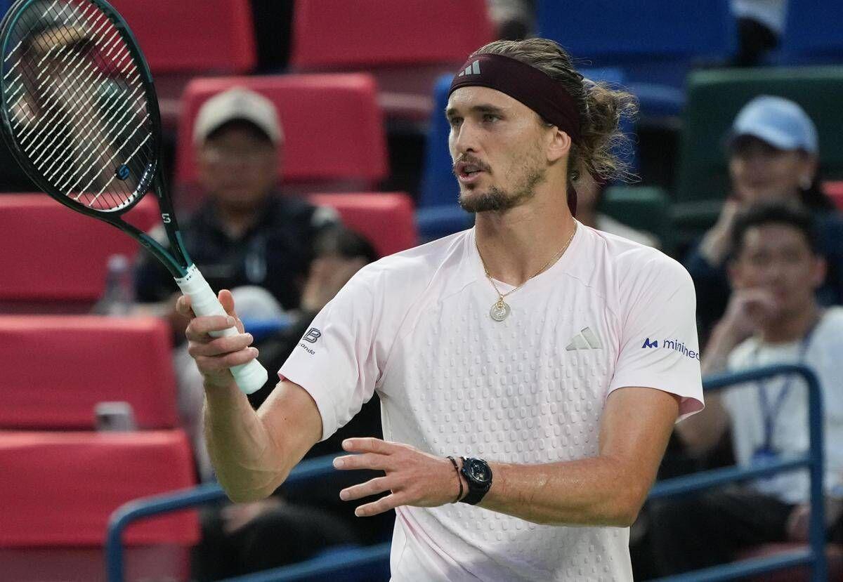Zverev ko in semifinale a Shanghai e Sinner ringrazia - 