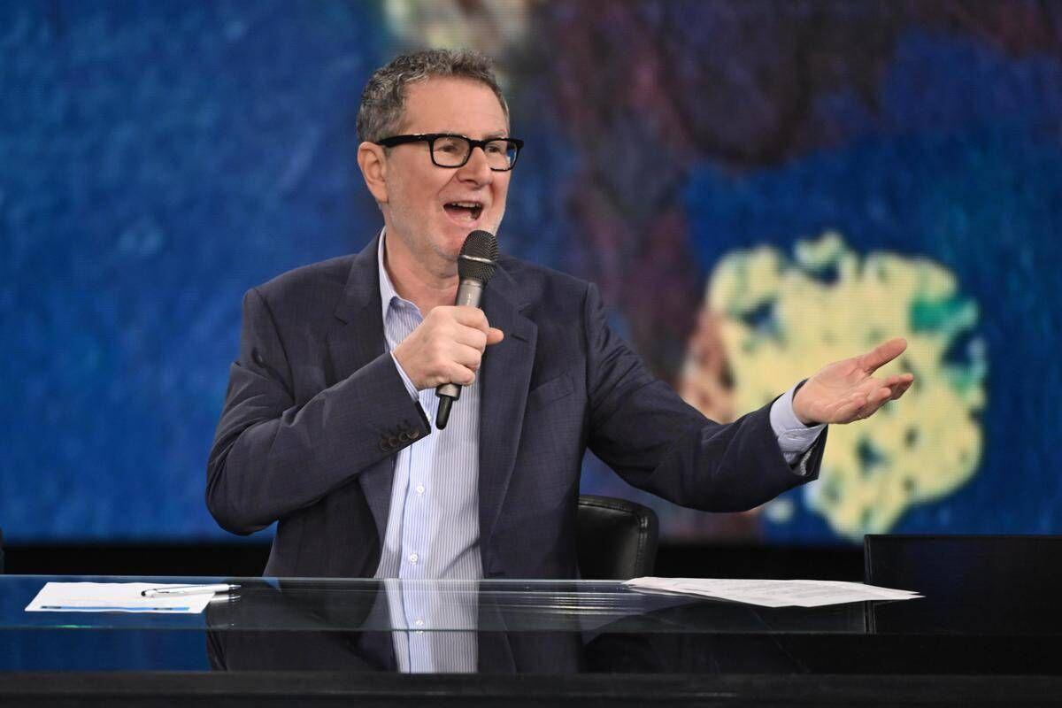 'Il Tavolo di Che Tempo Che Fa', stasera il debutto di Fabio Fazio: le anticipazioni - 