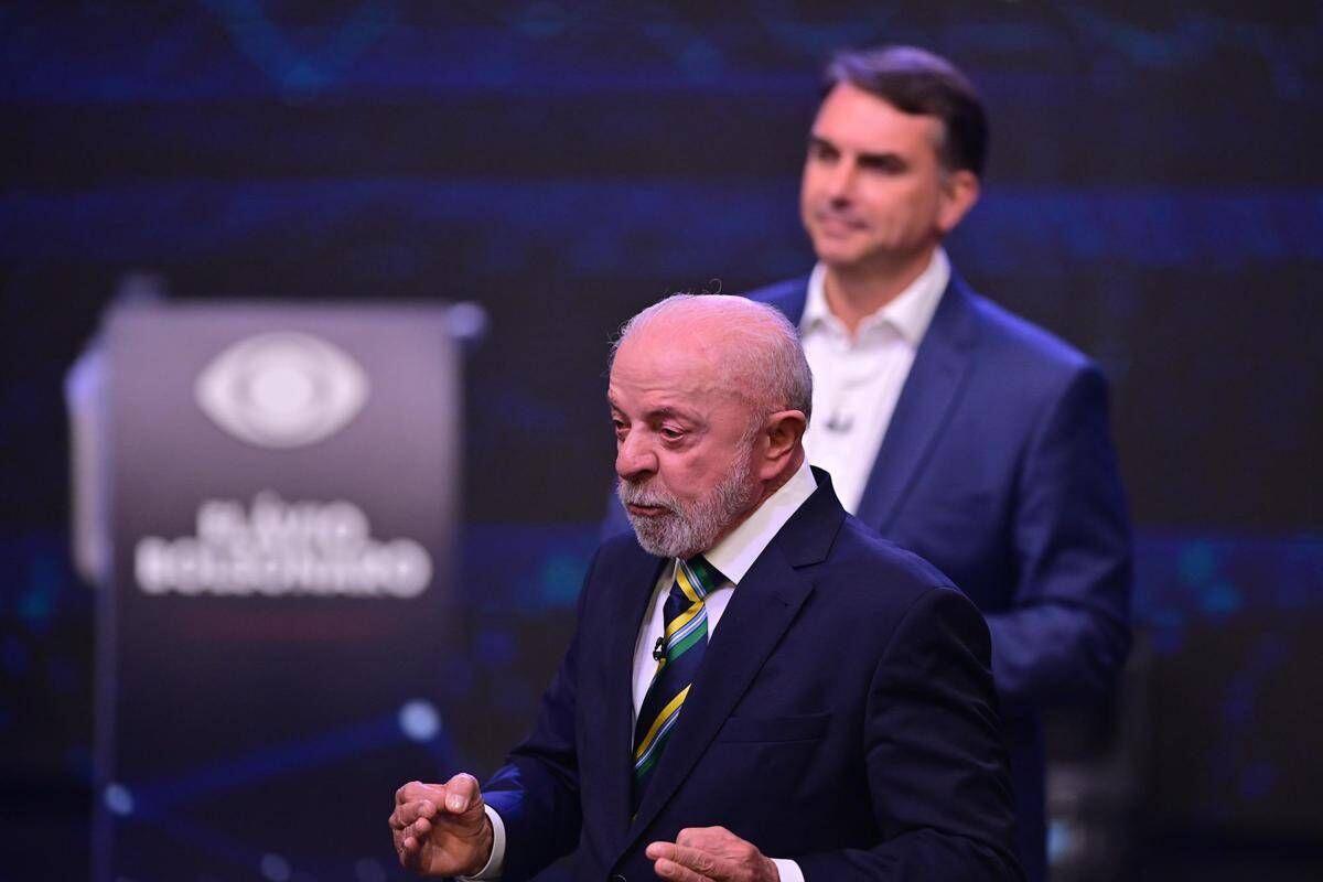 "Clown", "corrotto": in Brasile il duello tv tra Lula e Bolsonaro Jr - 