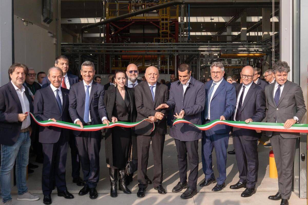 Hera inaugura a Modena impianto riciclo plastiche rigide di Aliplast - 