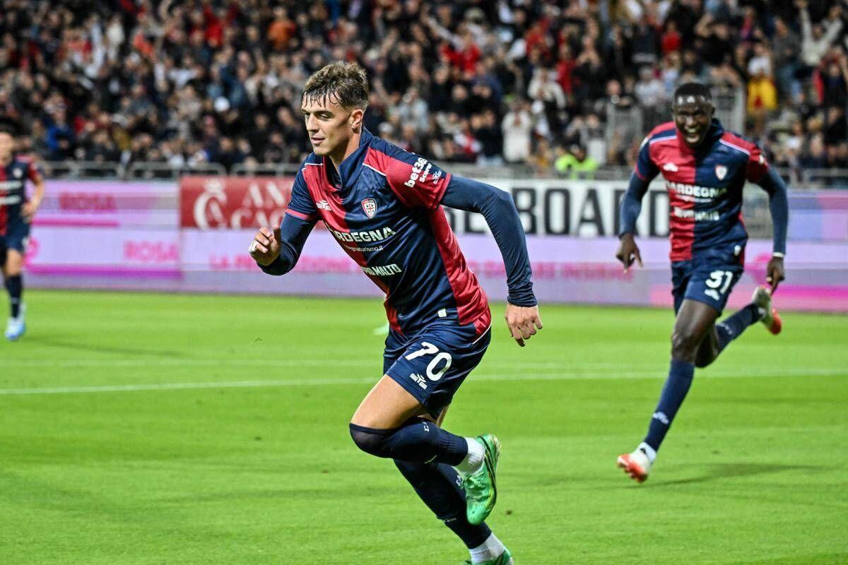 Cagliari-Juve 1-1, Kolo Muani risponde a Maldini: i bianconeri agganciano il Como al sesto posto - 