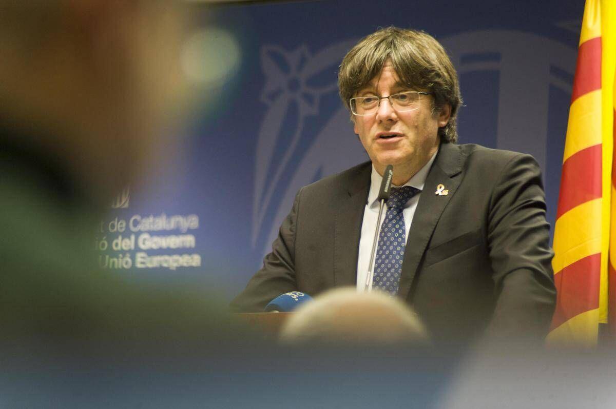 Puigdemont può tornare in Spagna, la Corte revoca l'arresto: scatta il 'fattore Catalogna' sulle elezioni - 