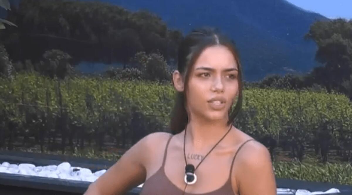 "Piera Meloni è parente di un autore del Gf Vip", l'indiscrezione di Valeria Marini. Lucarelli interviene e spiega - 