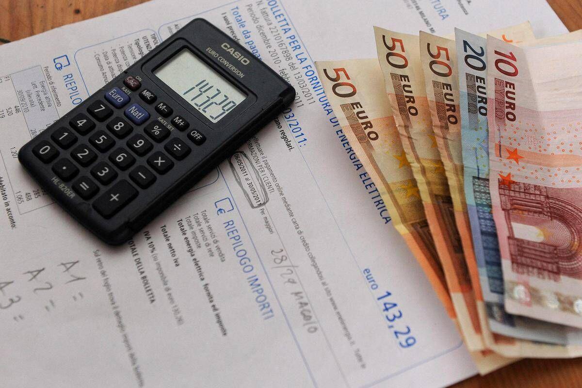 Ora solare, impatto +24% consumi energetici: ecco come alleggerire la bolletta - 
