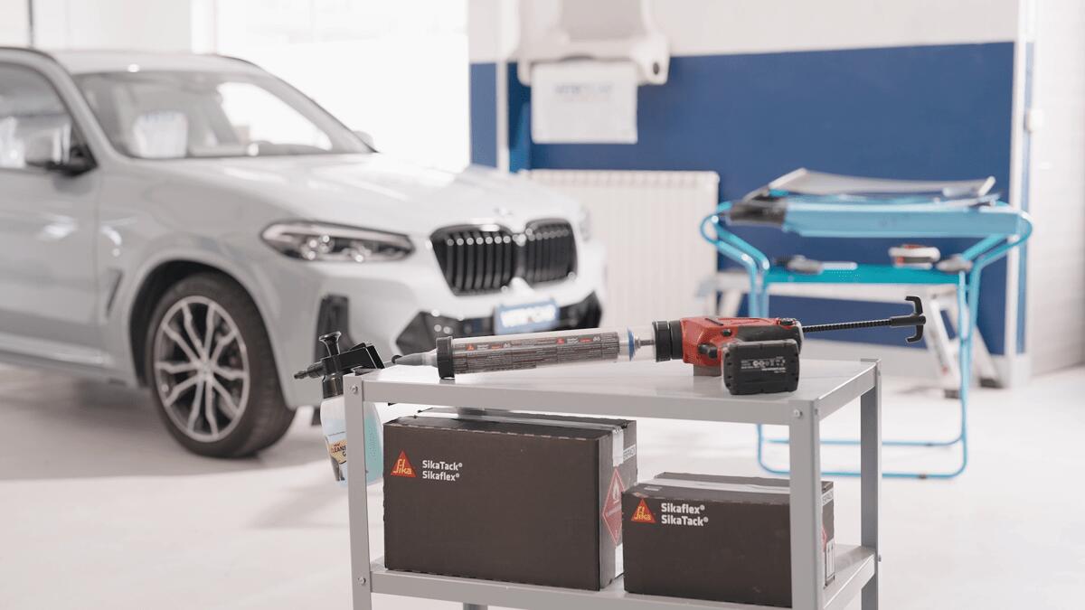 Auto: per riparazione e sostituzione cristalli VetroCar prima in Europa ad adottare la tecnologia Purform Primerless-to-Glass di Sika in tutta la sua rete - 