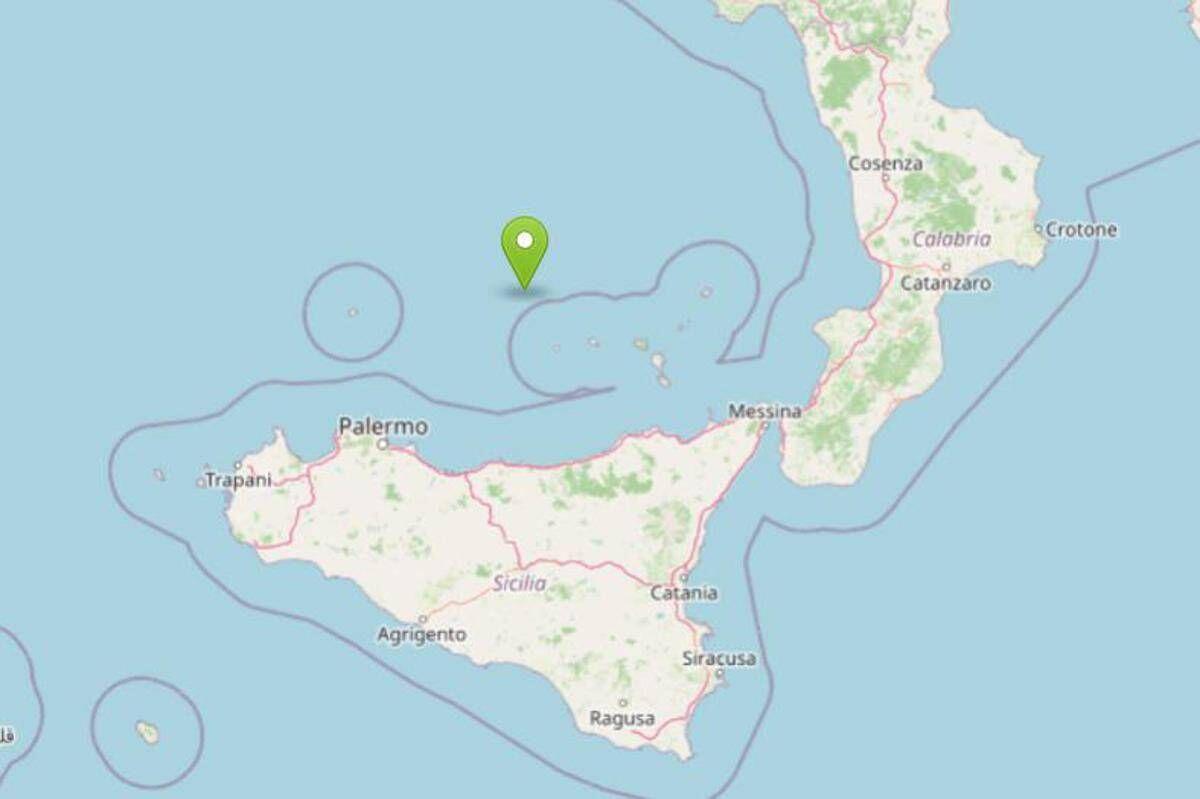 Terremoto in Sicilia, continua lo sciame sismico nel mar Tirreno Meridionale: decine di scosse nella notte - 