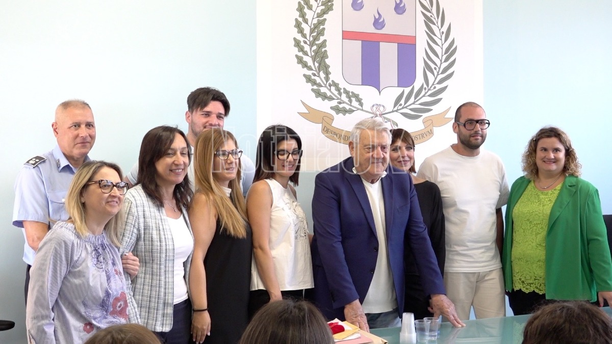Mostra Vinoli Casa Circond4riale Crotone 2- Redazione 30.09.2026