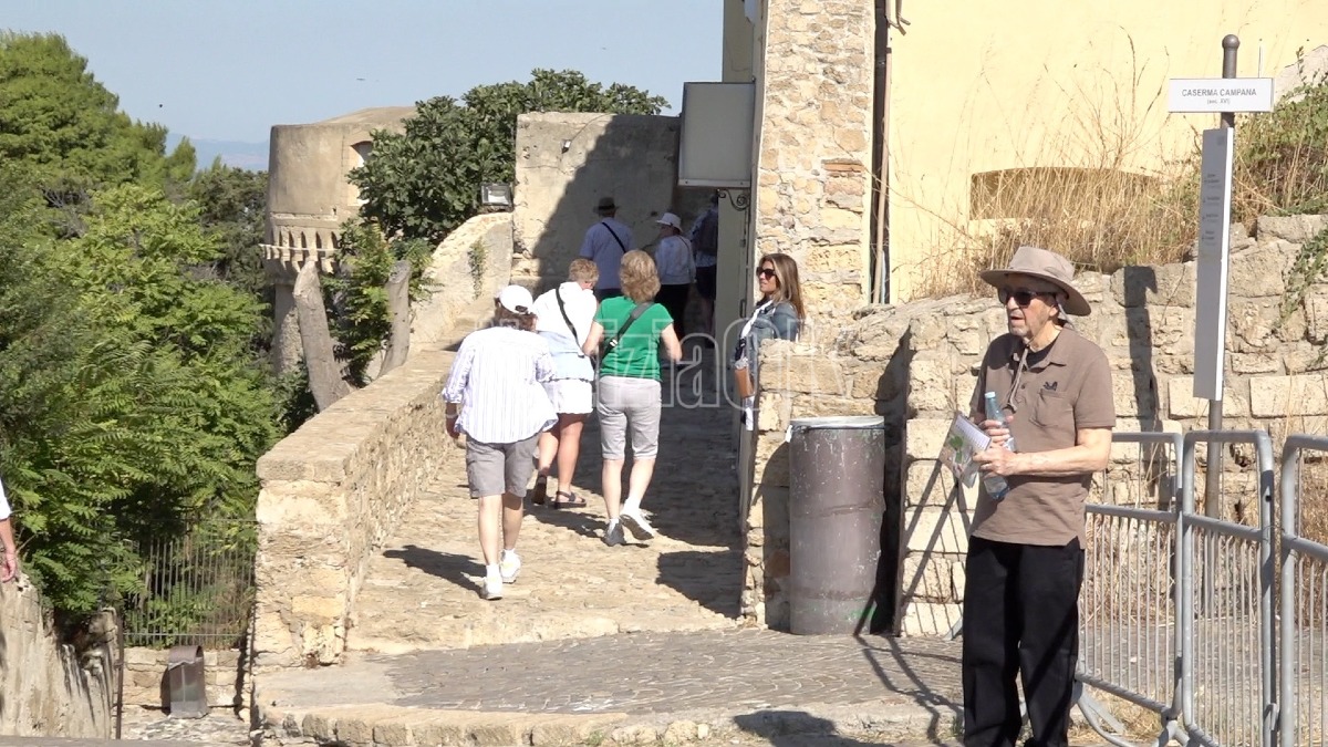 Castello e centro storico visita crocieristi - Foto Redazione 3.10.2026