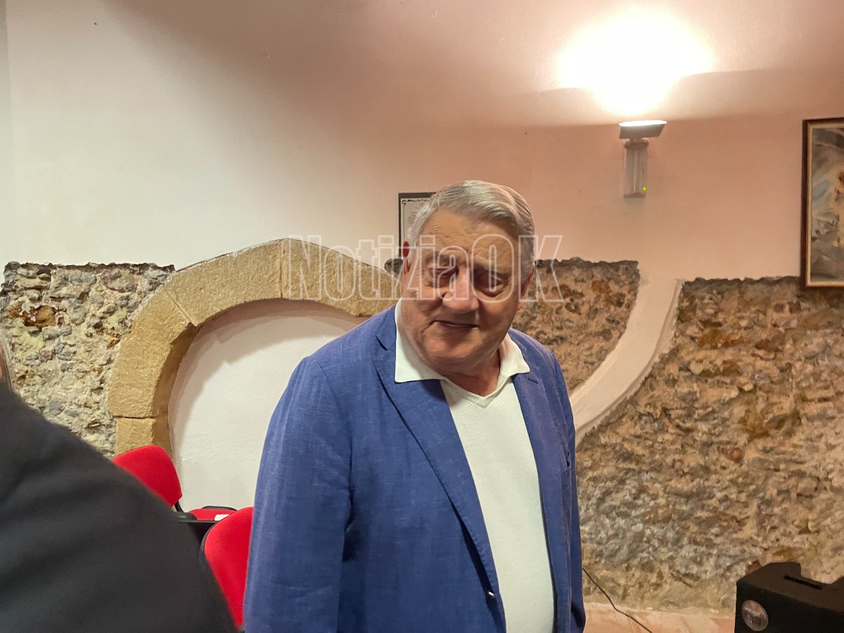 Presentazione Volume Società Dante Alighieri Crotone  - redazione 9.10.2026
