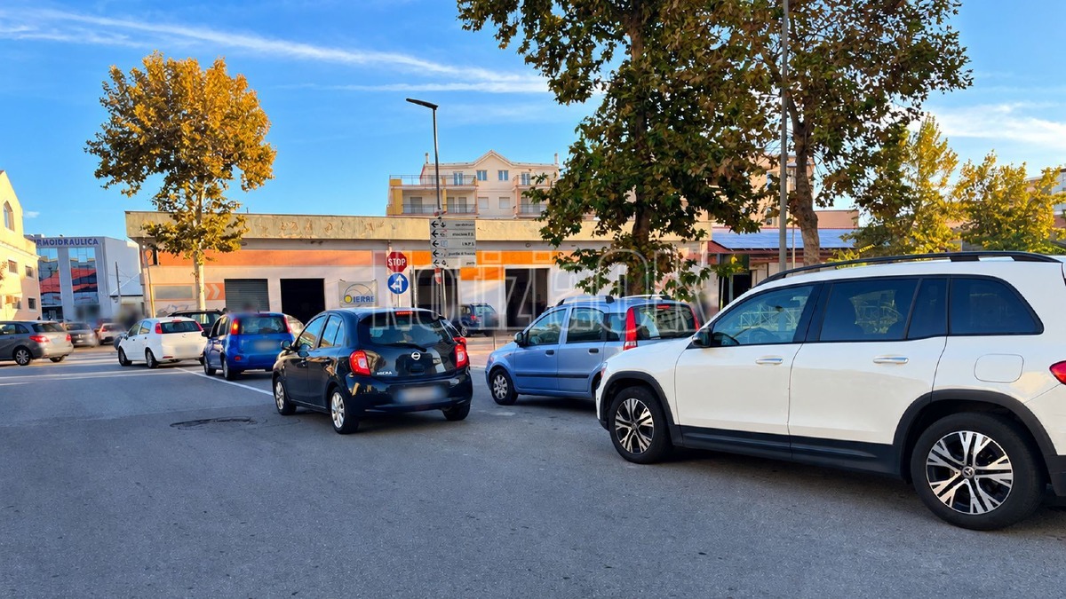 Coda distributori - Crotone - Foto Redazione 15.10.2026