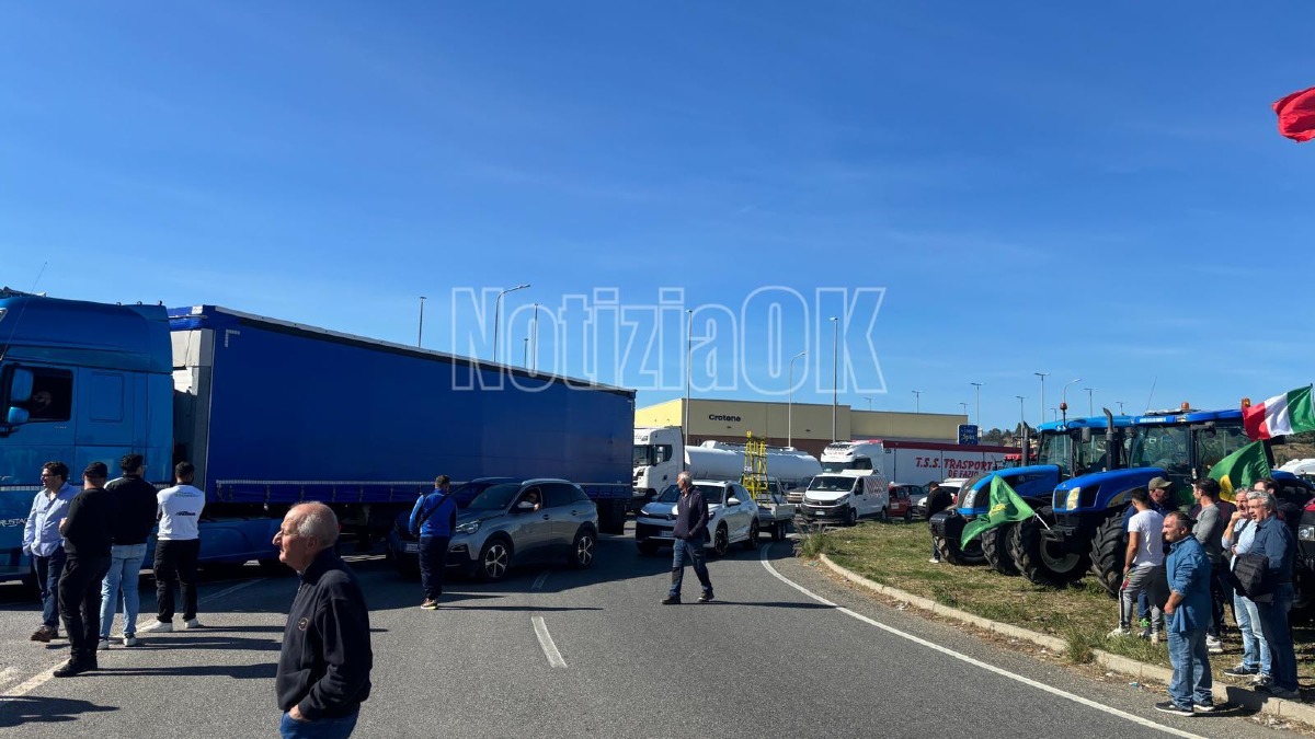 Protesta agricoltori Crotone - Redazione 16.10.2026