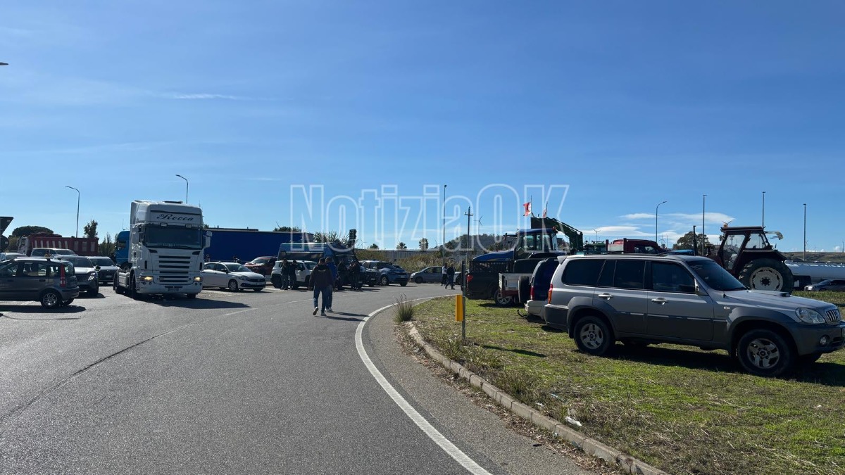 Protesta agricoltori Crotone - Redazione 16.10.2026
