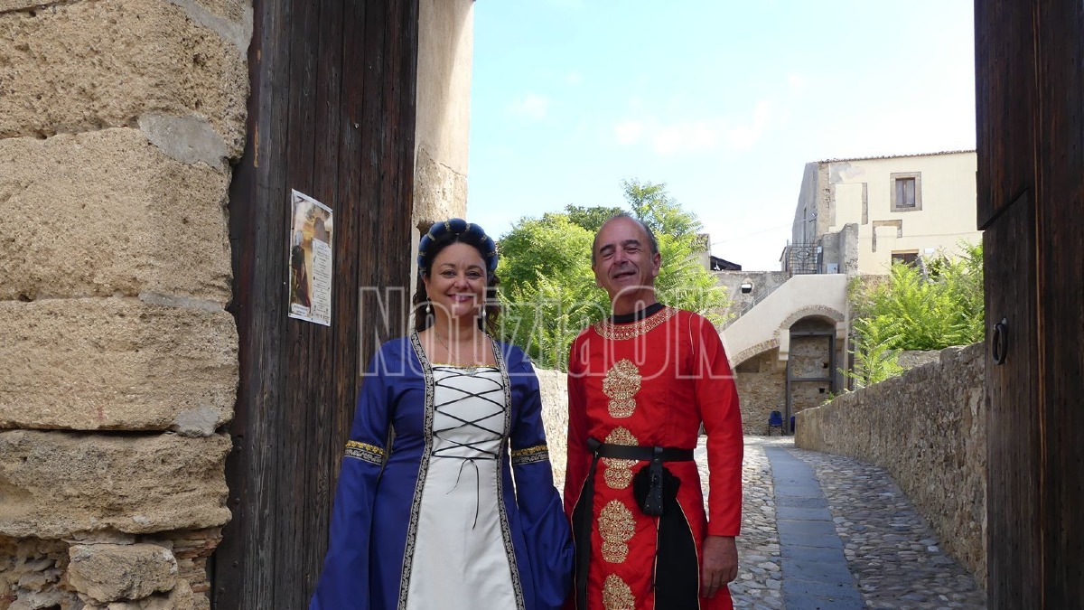 Vivere la storia - Crotone medioevo Piazza Castello - foto redazione 18.10.2026