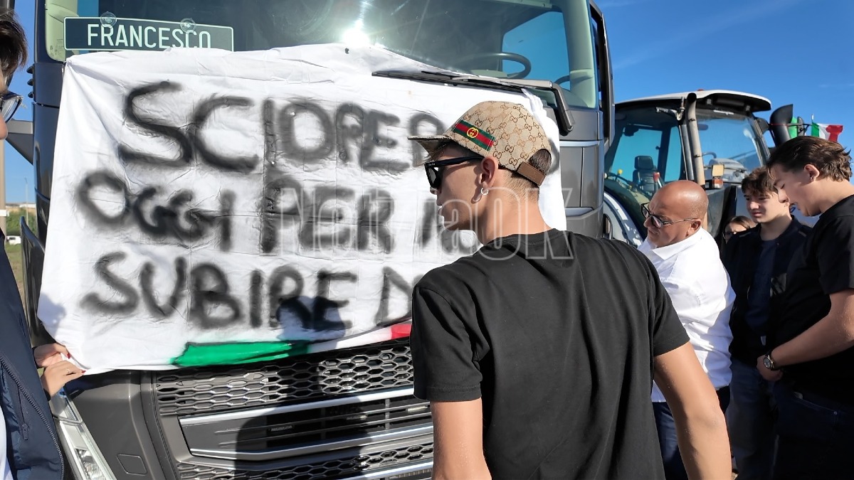 Protesta Agricoltori Studenti - Foto Redazione 23.10.2026