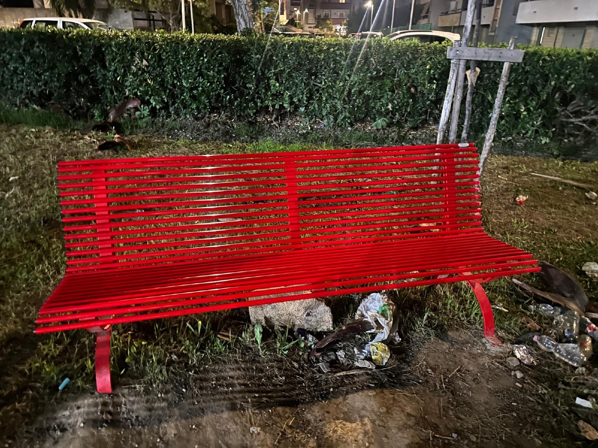 Rifiuti nel Parco Giochi di via Leoncavallo (Segnalazione 27.10.2026))