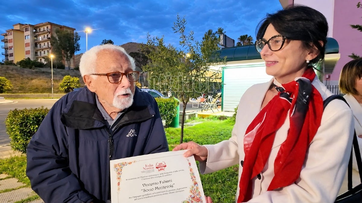 Targa a Vincenzo Fabiani Italia Nostra - Foto Redazione 30.10.2026